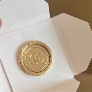 Chanel beauty gift phone ring